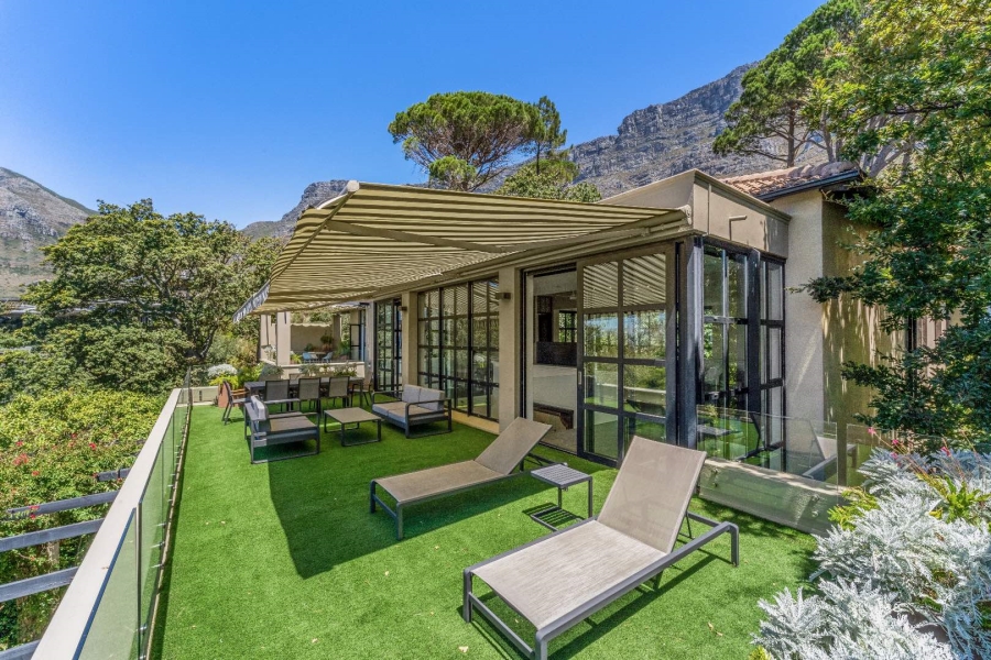 5 Bedroom Property for Sale in Oranjezicht Western Cape